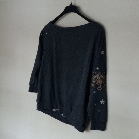 Torrid Pullover Sweatshirt Size 2 Stars Tiger Face Drop Shoulder - Picture 7 of 10